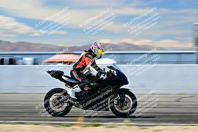 media/Mar-25-2024-Moto Forza (Mon) [[8d4319bd68]]/4-Novice Group/Session 4 Front Straight Speed Pans/